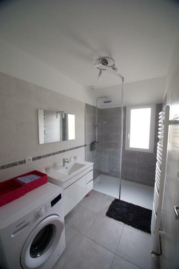 L'Abri-Cottage Isigny-le-Buat Extérieur photo