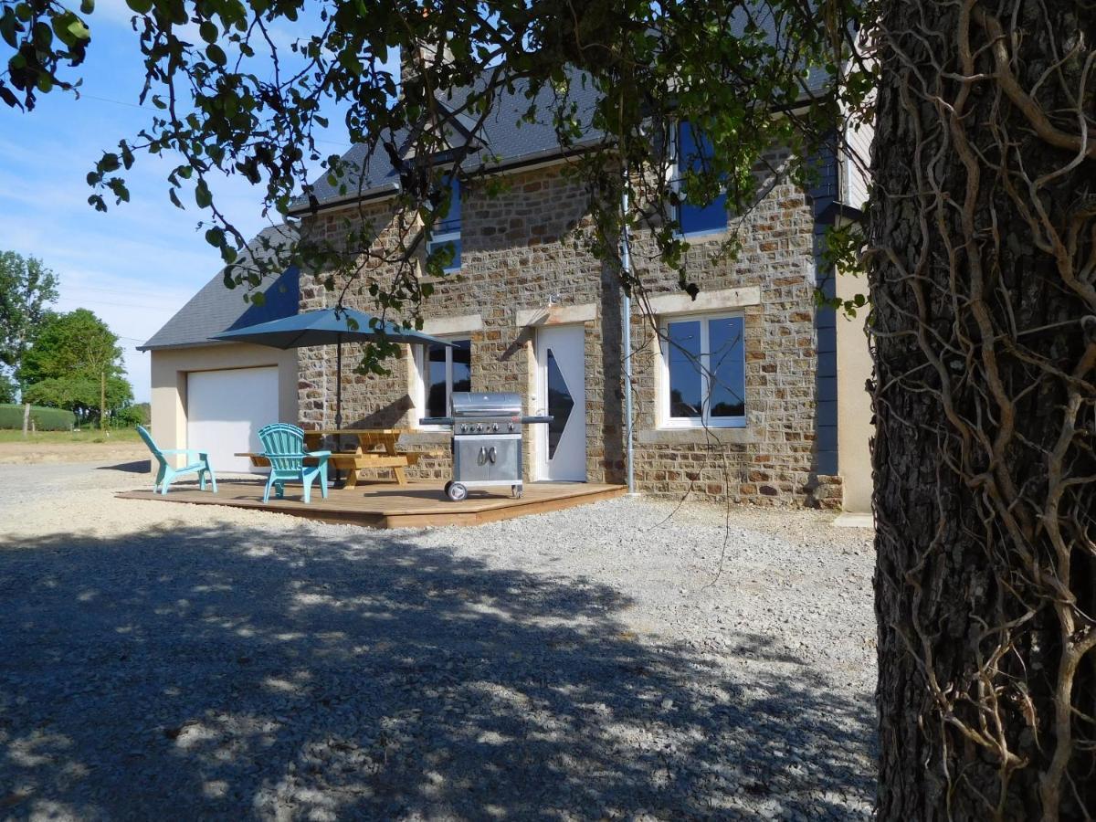 L'Abri-Cottage Isigny-le-Buat Extérieur photo